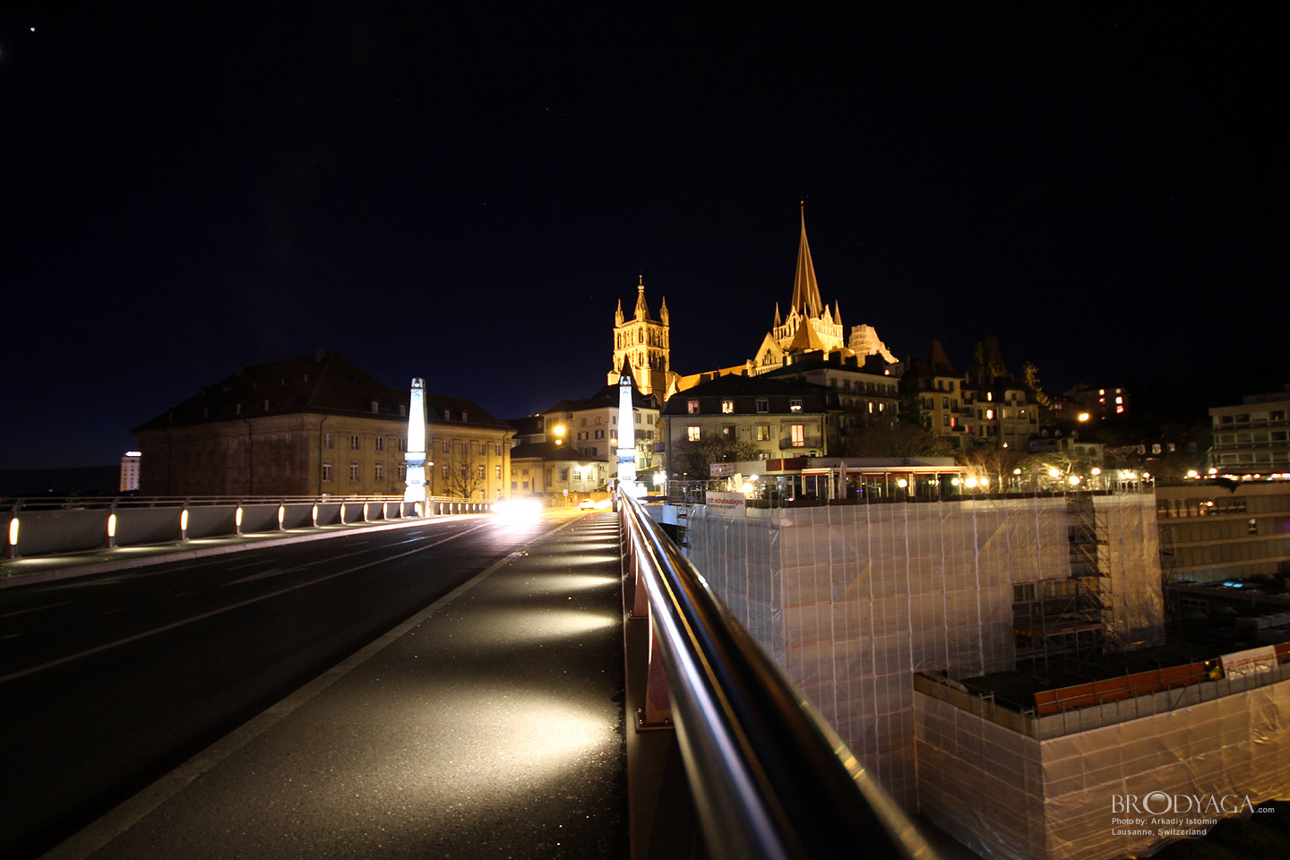 Lausanne by night